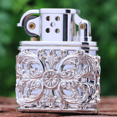 Vỏ Hột Quẹt Bật Lửa Xăng Đá Zorro Z506-630 Họa Tiết Hoa Văn Độc Lạ Nhiều Màu - Dùng Xăng Bấc Đá Cao Cấp