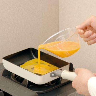 Ly Nhựa Đong Nước Inomata 1113 Nhật Bản