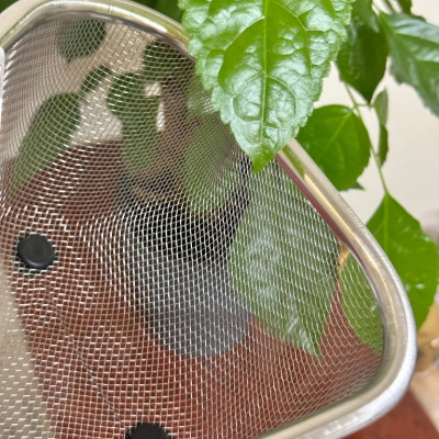 Rổ góc inox hình tam giác có chân đế Echo Metal - Hàng nội địa Nhật Bản nhập khẩu chính hãng