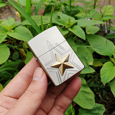 Vỏ Hột Quẹt Bật Lửa xăng đá Zorro Z8658 thiết kế họa tiết hình ngôi sao - dùng xăng bấc đá cao cấp ( giao màu ngẫu nhiên )