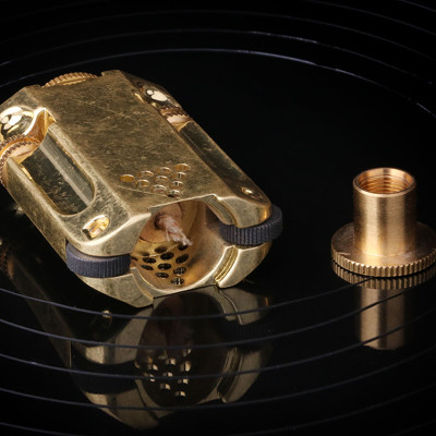 Vỏ Hột Quẹt Bật Lửa Hai Bánh Xe Zorro Z546 Cực Độc - Dùng Xăng Bấc Đá