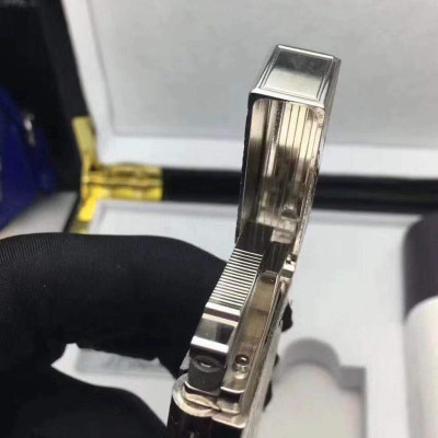 Vỏ Hột Quẹt Bật Lửa Upon D28T Họa Tiết Hoa Văn Cổ Điển - Dùng Ga Đá Cao Cấp