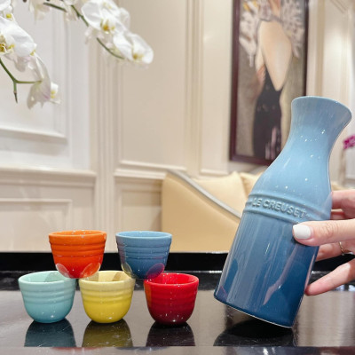 Sét bình kèm cốc uống Sake, rượu mạnh Le Creuset
