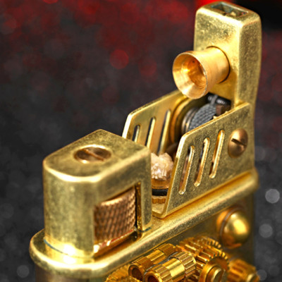 Vỏ Hột Quẹt Bật Lửa Zorro DC540 Thiết Kế Độc Lạ Với Cánh Quạt Mini Phía Trước Màu Vàng - Dùng Xăng Đá Cao Cấp