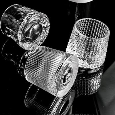 LY THỦY TINH UỐNG RƯỢU CÓ ĐẾ XOAY 360 ĐỘ KHÔNG ĐỔ 160ML ( GIAO VÂN NGẪU NHIÊN ) - VD91