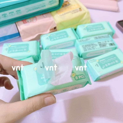 Set 8 Gói/ 64 tờ] Khăn giấy ướt mini bỏ túi tiện lợi, khăn ướt tiện dụng ( lấy màu gì nhắn tin cho shop)