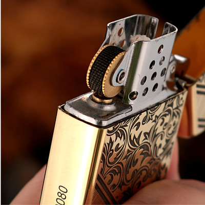 Vỏ Hột Quẹt Bật Lửa Xăng Đá Zorro Z2-1045 Họa Tiết Hoa Văn Cổ Điển - Nhiều Màu (Không Sẵn Xăng)