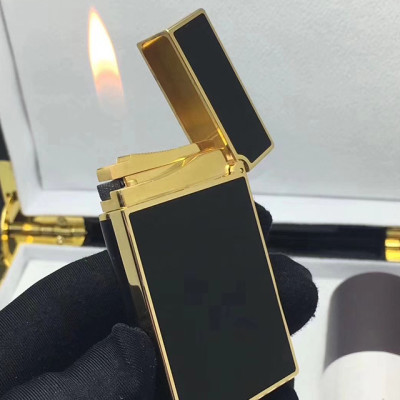 Vỏ Hột Quẹt Bật Lửa Upon Sơn Mài Chân Dung D193V Màu Đen Viền Vàng - Dùng Gas Đá Cao Cấp