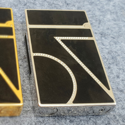 Vỏ Hột Quẹt Bật Lửa Upon Super Cao Cấp D210V Họa Tiết Sơn Mài Khắc Hình Khối Màu Vàng - Dùng Gas Đá Cao Cấp