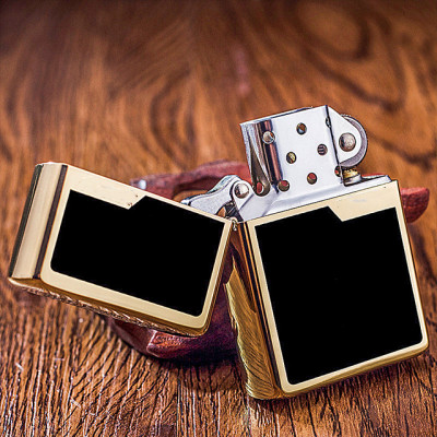 Vỏ Hột Quẹt Bật Lửa Xăng Đá Zorro Z6007 Họa Tiết Sơn Đen Viền Vàng Bạc - Dùng Xăng Bấc Đá Cao Cấp