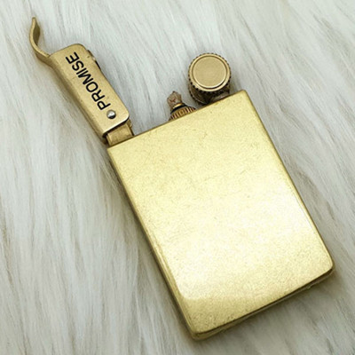 Vỏ Hột Quẹt Bật Lửa Xăng Đá Promise BNC0011 Thiết Kế Đẹp Độc Lạ - Dùng Xăng Bấc Đá cao cấp ( giao màu họa tiết ngẫu nhiên )