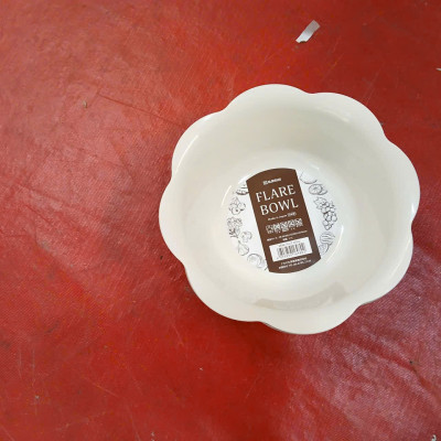 Tô nhựa hình cánh hoa Nakaya Flare Bowl 1.1L