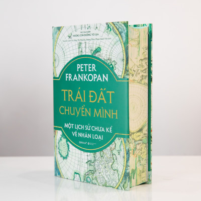 Trái Đất Chuyển Mình ( Bản Đặc Biệt - Bìa vải ) - Trạm Đọc phân phối