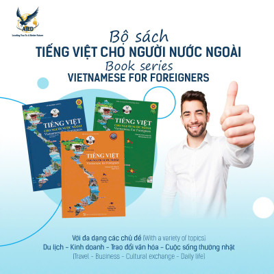 Tiếng Việt cho người nước ngoài Chương trình Trung Cấp (Kèm CD)