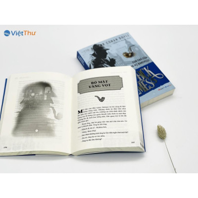 Sách - Sherlock Holmes - Con Chó Của Dòng Họ Bakjevelle - Việt Thư