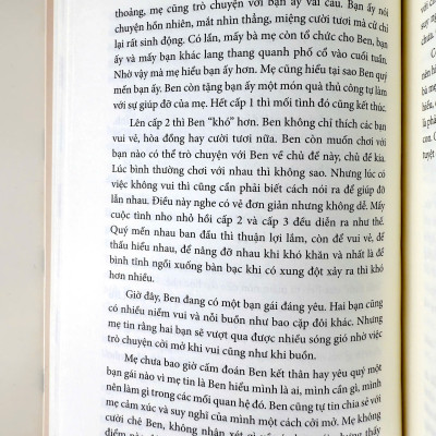 Sách - Mẹ Đức Ơi - 31 Câu Chuyện Làm Cha Mẹ Dưới Góc Nhìn Của Một Đứa Trẻ - Bìa Mềm