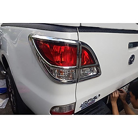 Bộ ốp trang trí, bảo vệ đèn dành cho xe Mazda BT50