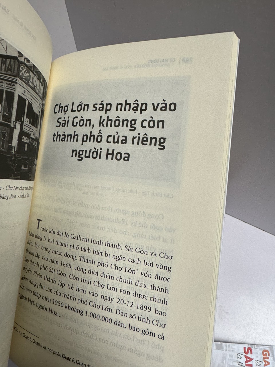 (Bộ 2 cuốn) GIA ĐỊNH LÀ NHỚ – SÀI GÒN LÀ THƯƠNG (Tập 1 + Tập 2) – Cù Mai Công – First News