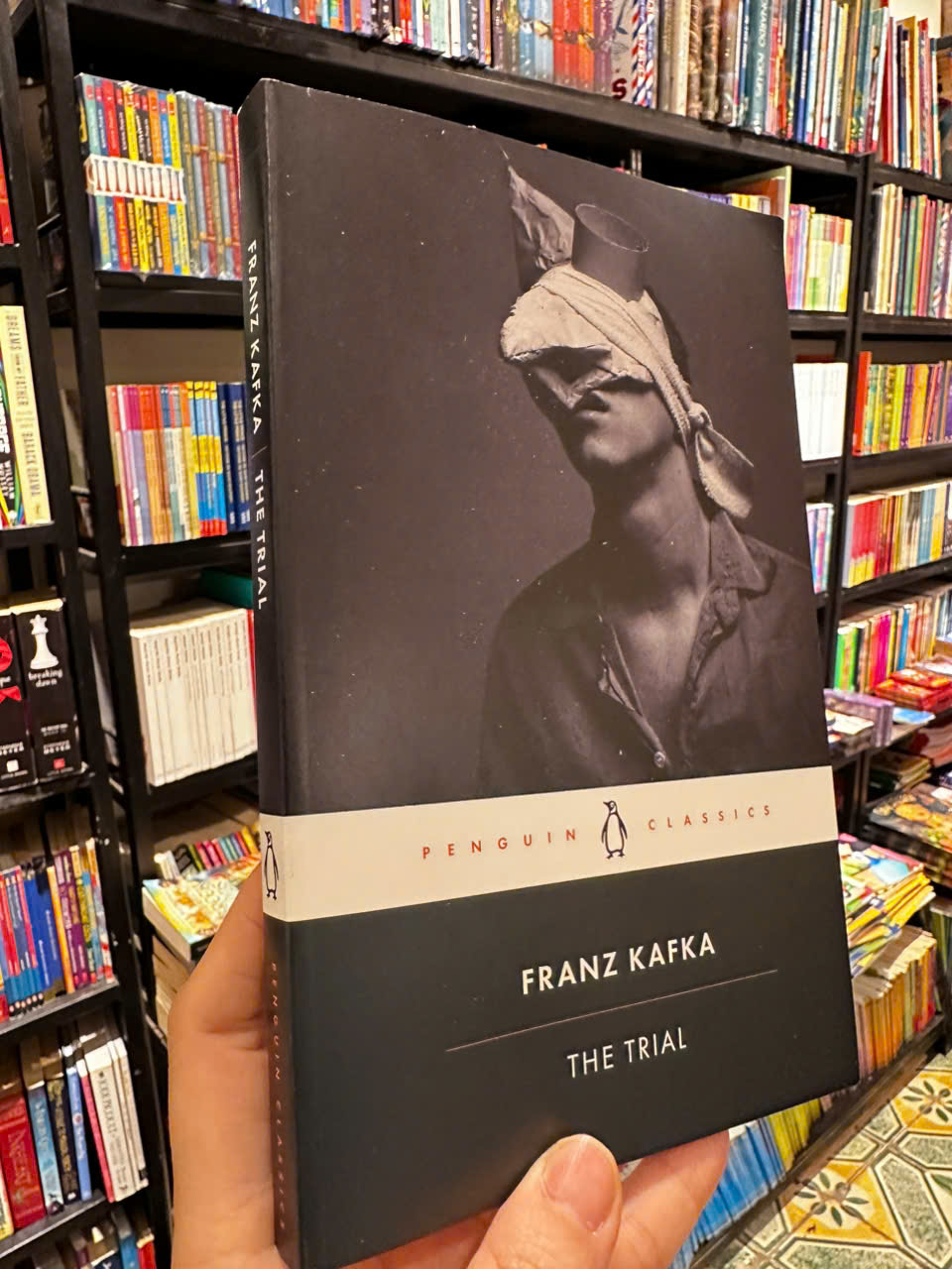 Sách - The Trial by Franz Kafka - Penguin Classics - Sách Ngoại Văn