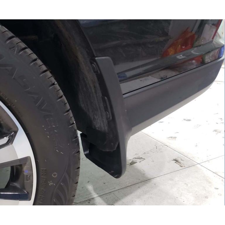 Bộ 4 tấm chắn bùn bánh xe Toyota Avanza 2022 - 2023 - hàng nhựa dẻo cao cấp