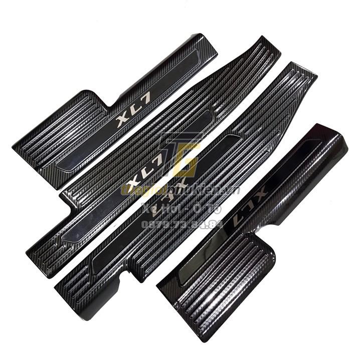 Bộ Ốp bậc cửa, Nẹp bước chân dành cho Suzuki XL7 vân Carbon