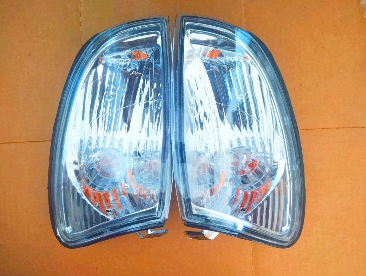 Bộ Đèn Xi Nhan Toyota Land Cruiser J100/FZJ105 (2002-2007)