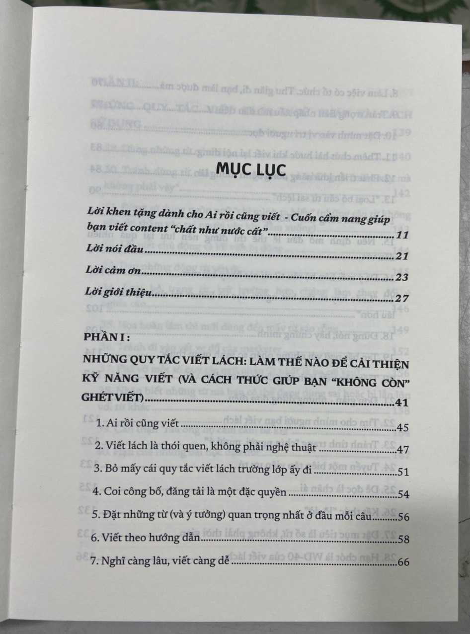 EVERRYBODY WRITES Ai rồi cũng viết - Cuốn cẩm nang giúp bạn viết content "chất như nước cất"