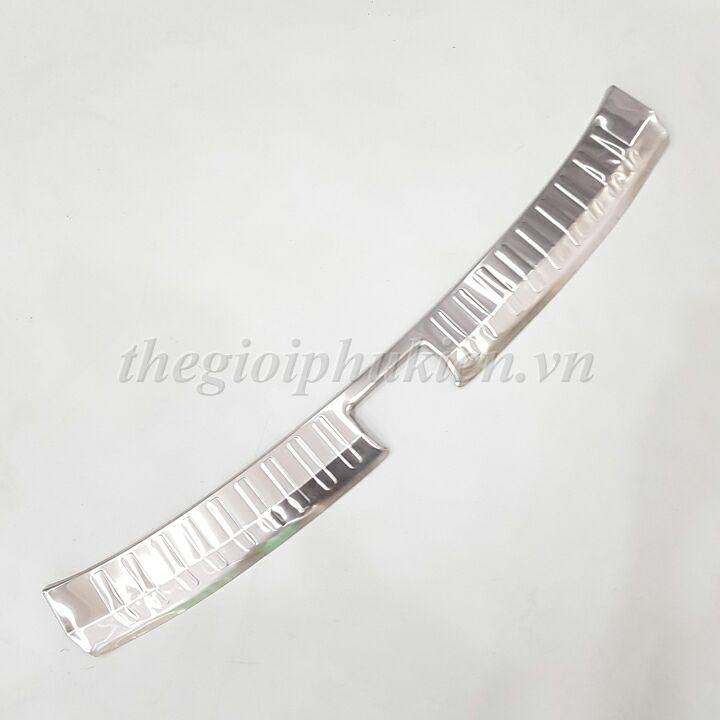 BỘ SẢN PHẨM Nẹp bước chân và ốp chống trầy cốp trong Hyundai Santafe 2015-2018 - Mẫu Inox