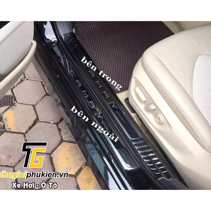 COMBO Nẹp bước chân và ốp chống trầy cốp Toyota Camry 2019 vân Titan