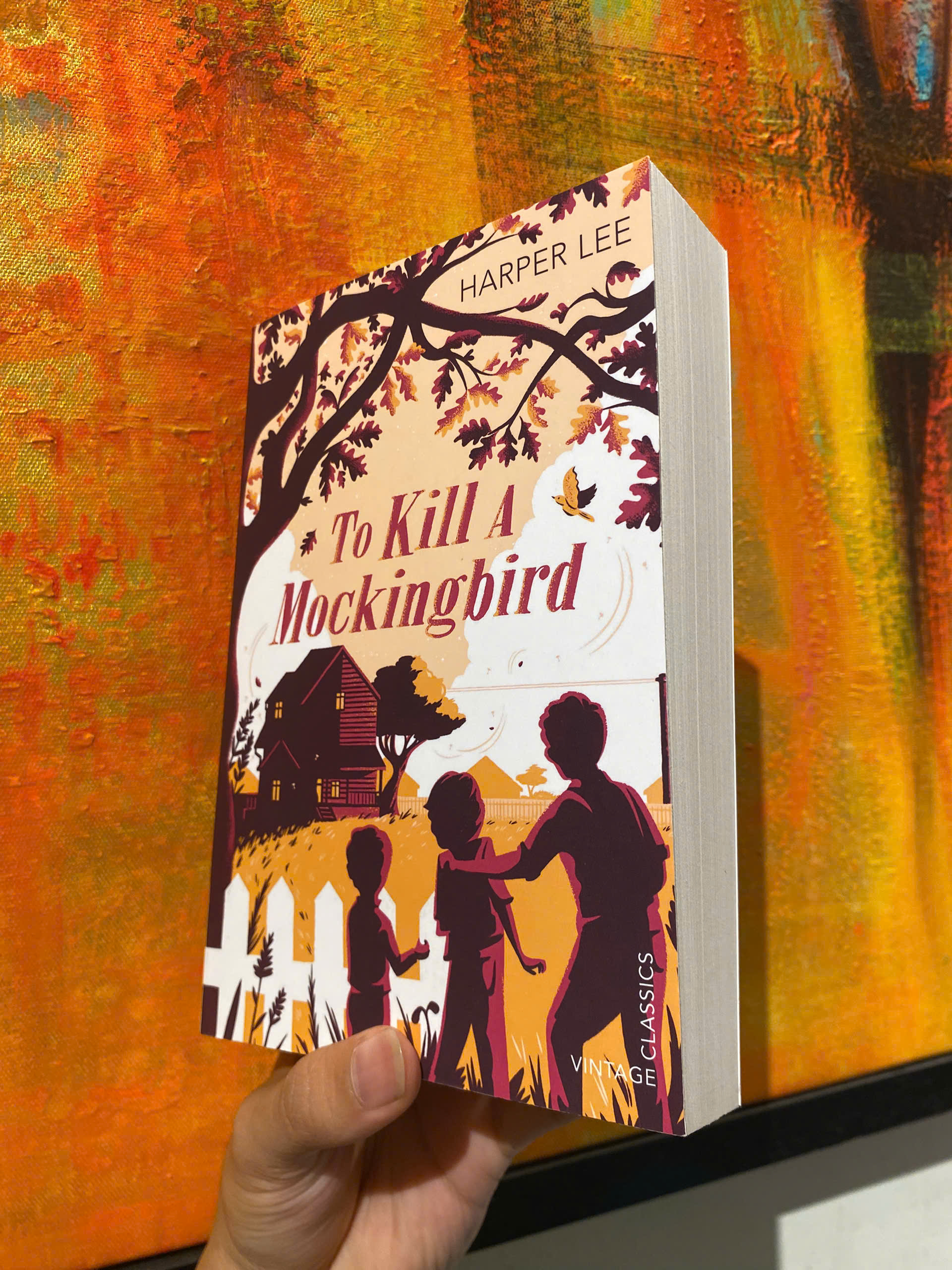 Sách - To Kill a Mockingbird by Harper Lee - The bestselling, Pulitzer Prize-winning classic / Classics / Fiction in English