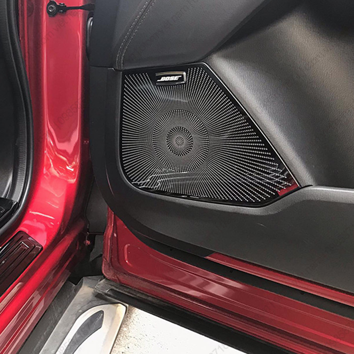Ốp trang trí, bảo vệ màng loa dành cho xe Mazda CX-8, CX8 vân phay xước