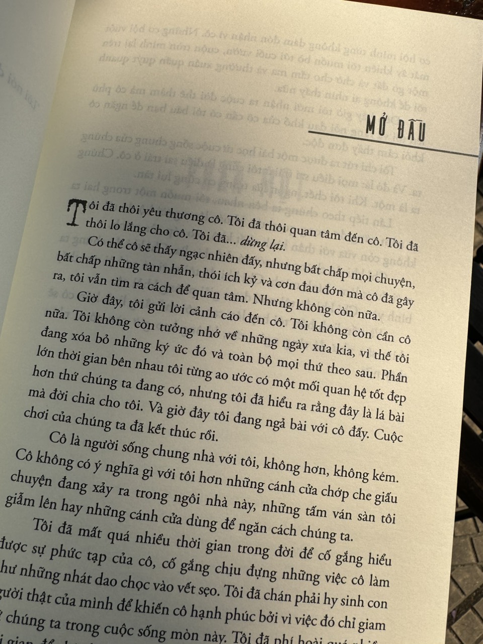 BÓNG TỐI GIỮA CHÚNG TA – John Marrs – Ly Ca dịch – Nhã Nam - NXB Văn Học