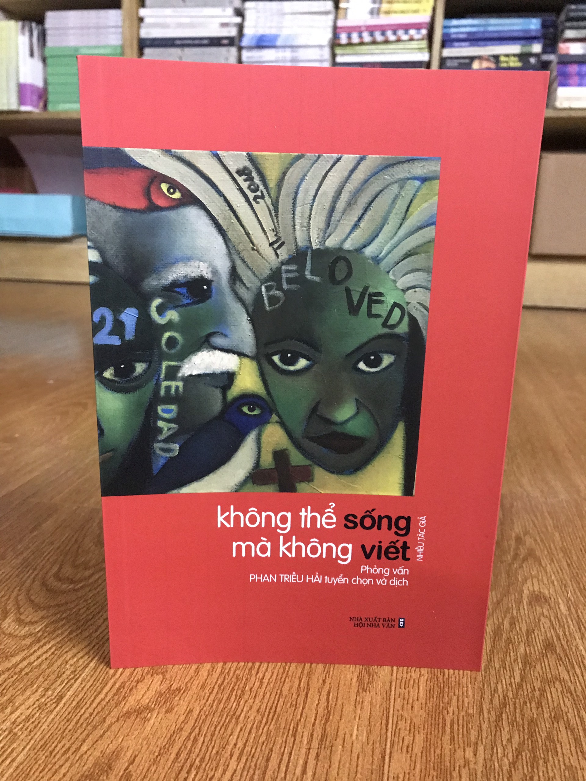 Combo sách hay: Tưởng tượng và dấu vết + Không thể sống mà không viết (tặng kèm bookmark)