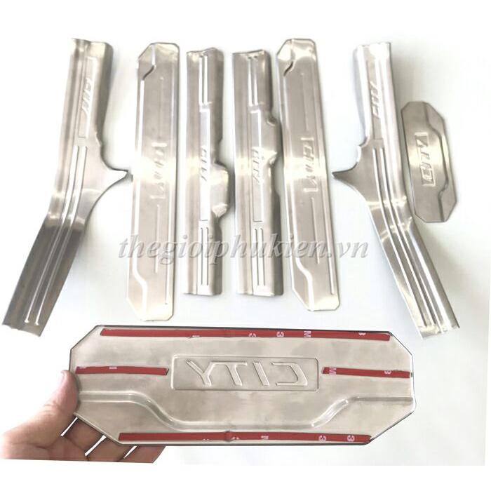 BỘ SẢN PHẨM Nẹp bước chân và ốp chống trầy cốp Honda City 2015-2019 - Mẫu Inox