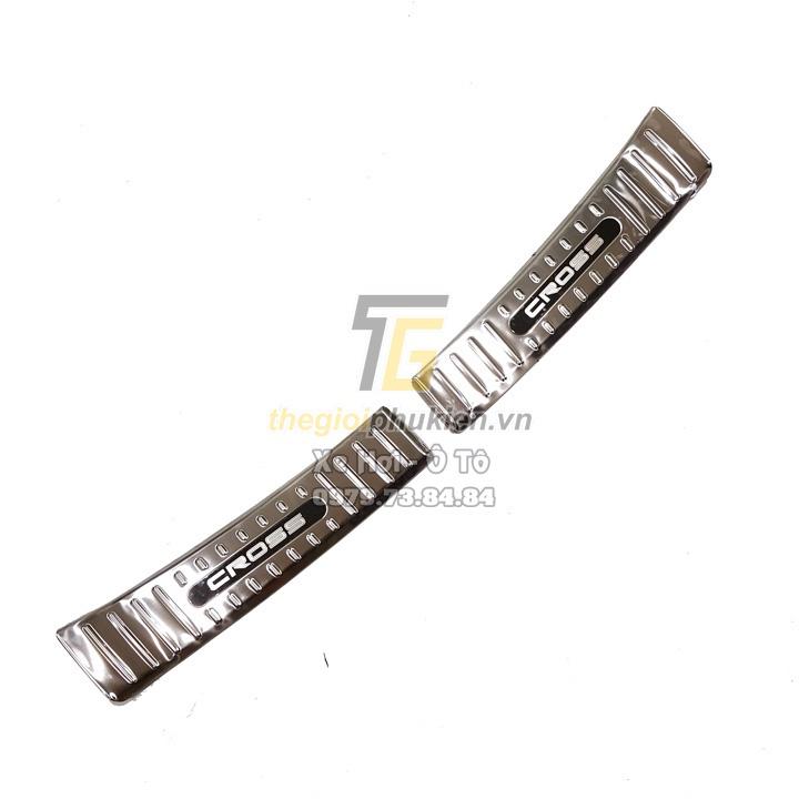 BỘ SẢN PHẨM Nẹp bước chân và ốp chống trầy cốp Toyota Cross - Mẫu Inox