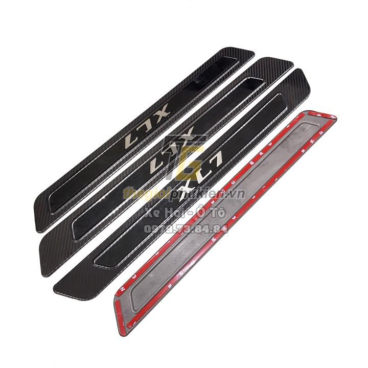 Bộ Ốp bậc cửa, Nẹp bước chân dành cho Suzuki XL7 vân Carbon