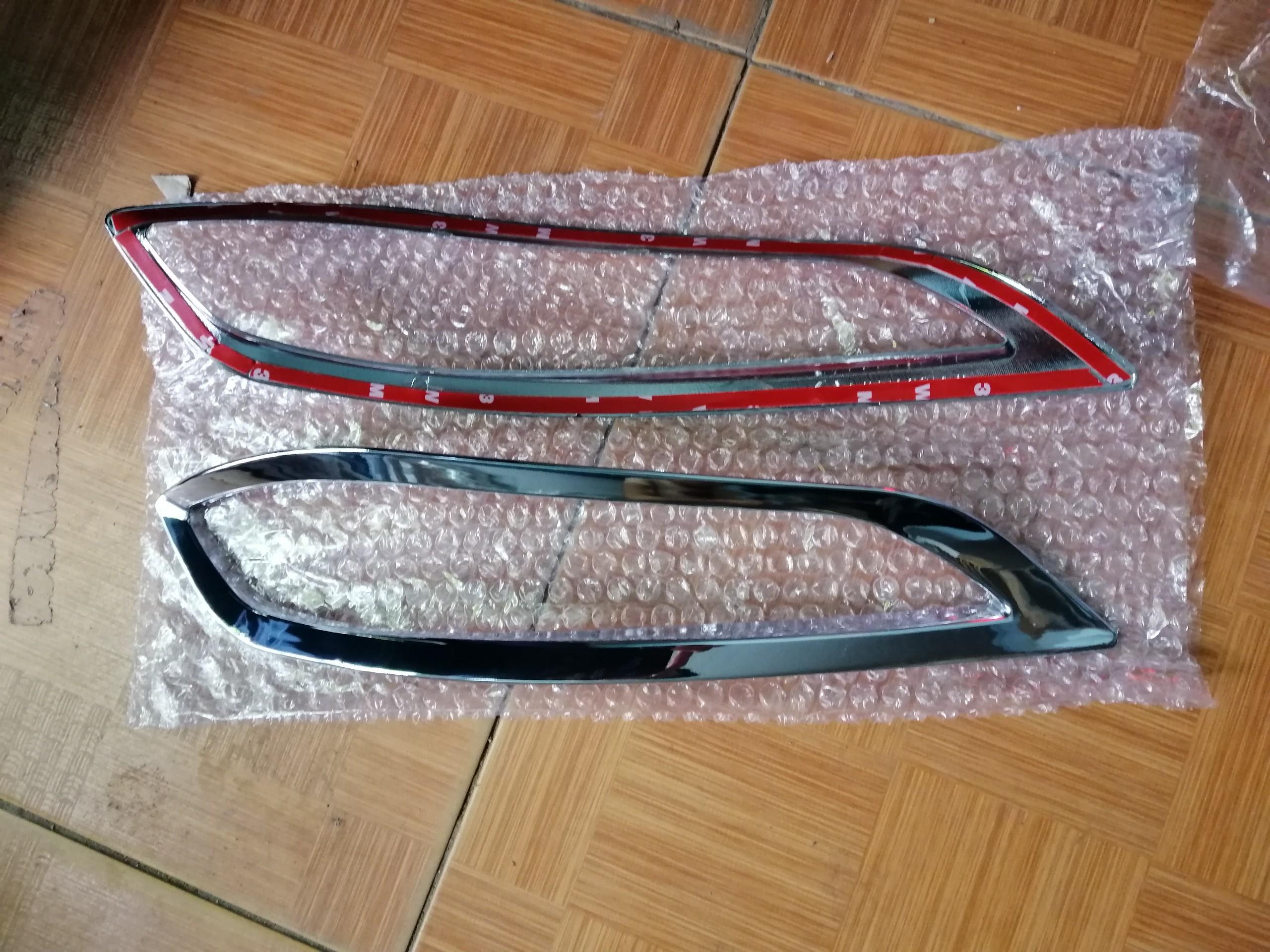 Bộ ốp viền đèn gầm sau dành cho xe Toyota Vios 2018 - 2020