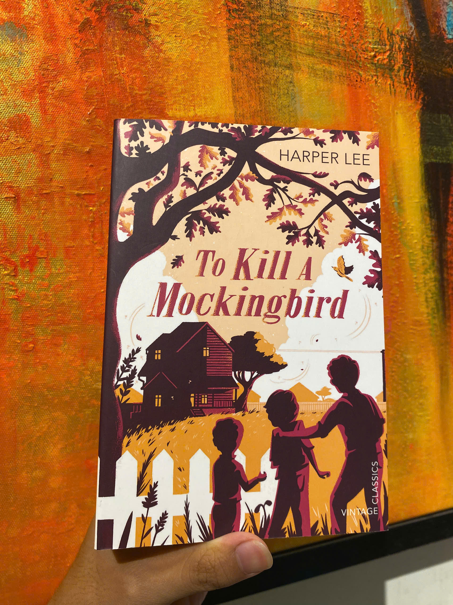 Sách - To Kill a Mockingbird by Harper Lee - The bestselling, Pulitzer Prize-winning classic / Classics / Fiction in English