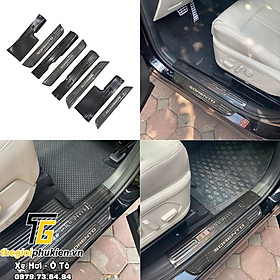 Bộ sản phẩm ỐP BẬC CỐP VÀ BẬC CỬA vân Carbon xe  Kia Sorento 2021