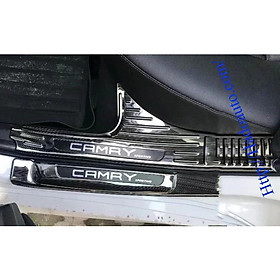Ốp bậc cửa , nẹp bước chân Toyota Camry 2019-2022 cao cấp -mẫu Titan 8 chi tiết
