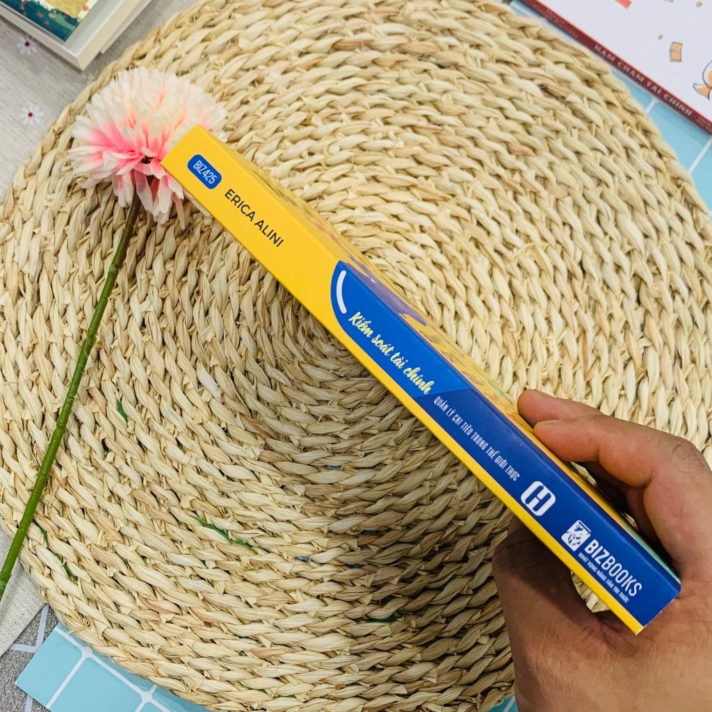 Kiểm Soát Tài Chính: Quản Lý Chi Tiêu Trong Thế Giới Thực - Bản Quyền
