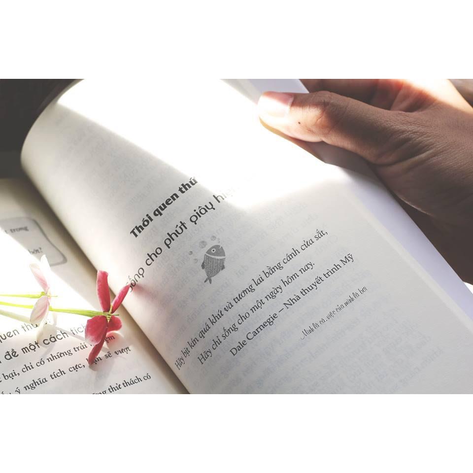 Sách - Mình Là Cá, Việc Của Mình Là Bơi (tặng kèm bookmark)