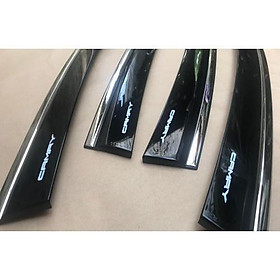 Vè che mưa xe Toyota Camry 2019-2022 chỉ inox cao cấp