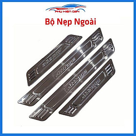 Bộ ốp bậc cửa trong ngoài nẹp bước chân Attrage 2015-2016-2017-2018-2019-2020 vân Titan chống trầy trang trí xe