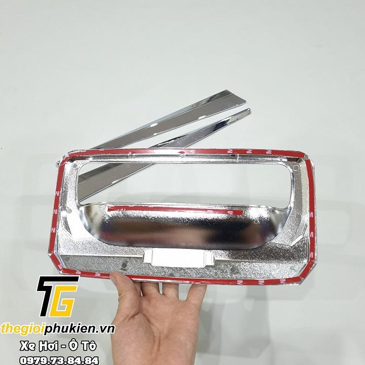 Ốp trang trí tay mở cốp sau Ford Ranger 2015-2021 mạ Crom