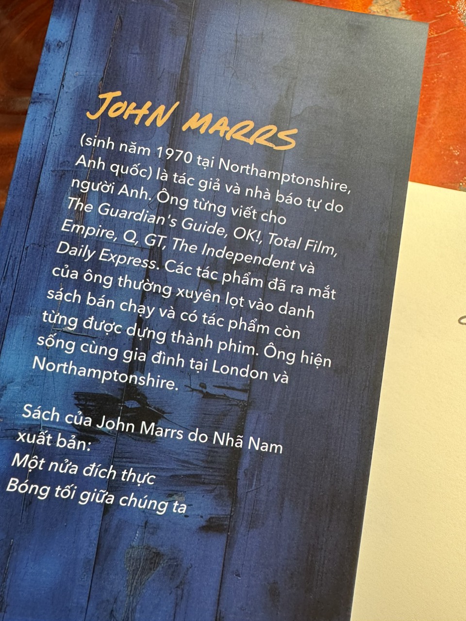 BÓNG TỐI GIỮA CHÚNG TA – John Marrs – Ly Ca dịch – Nhã Nam - NXB Văn Học