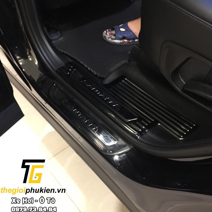 Bộ Ốp bậc cửa, Nẹp bước chân Hyundai Santafe 2021 - Mẫu Titan