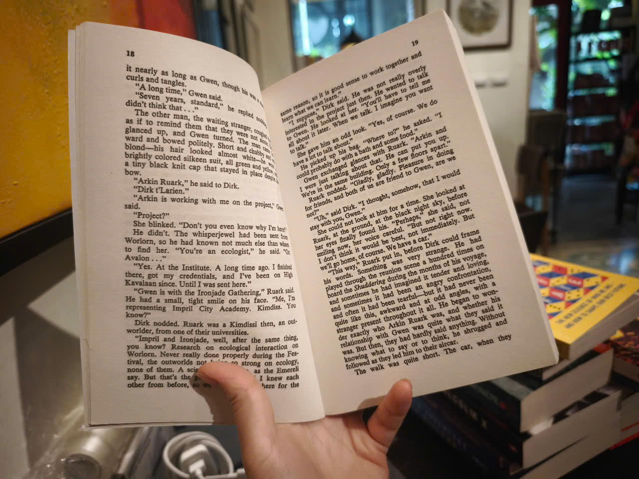 Sách - SF Masterworks Dying of the Light by George R R Martin - Sci_Fi - Fantasy/ Khoa học viễn tưởng/ English Book