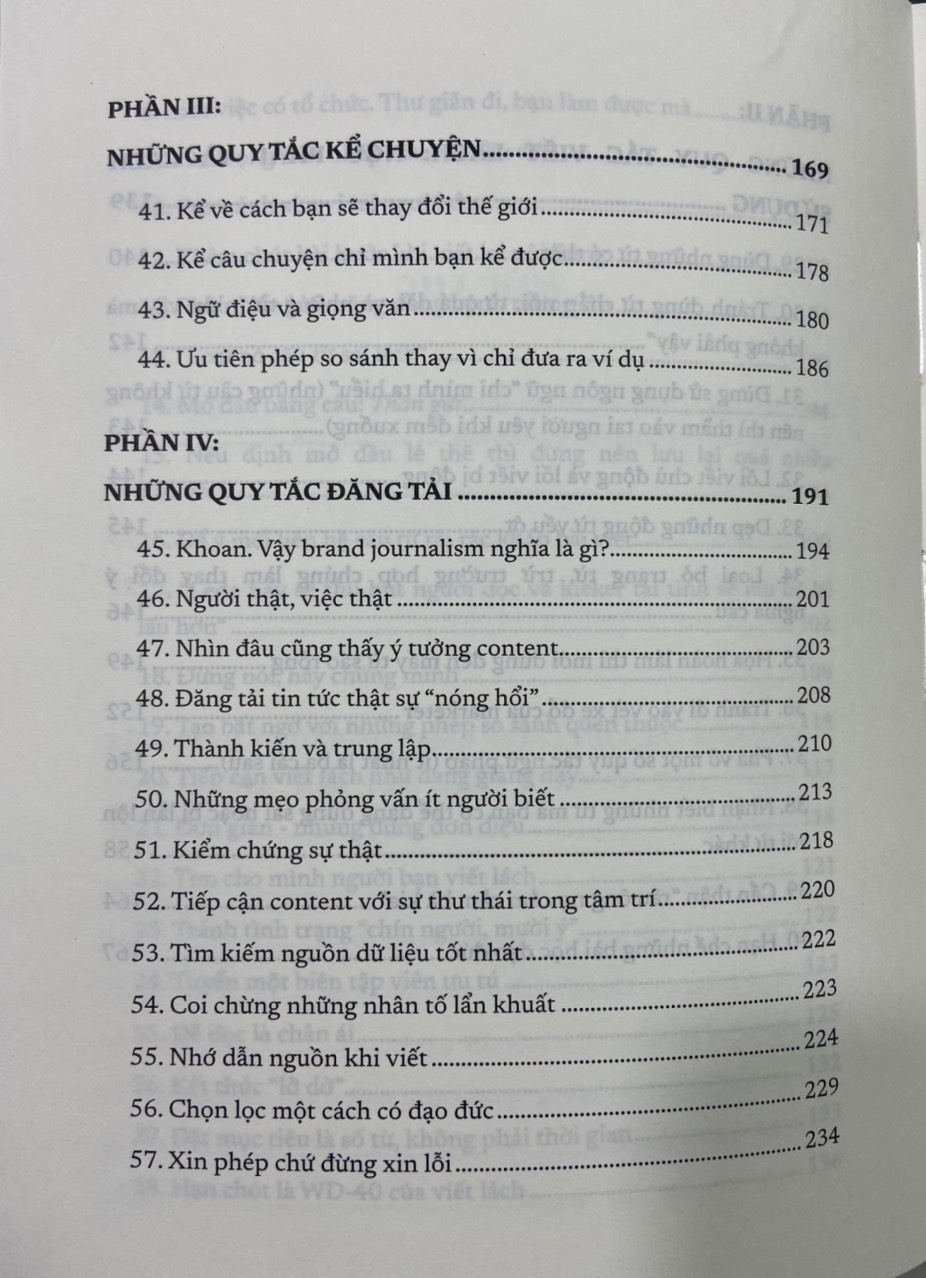 EVERRYBODY WRITES Ai rồi cũng viết - Cuốn cẩm nang giúp bạn viết content "chất như nước cất"