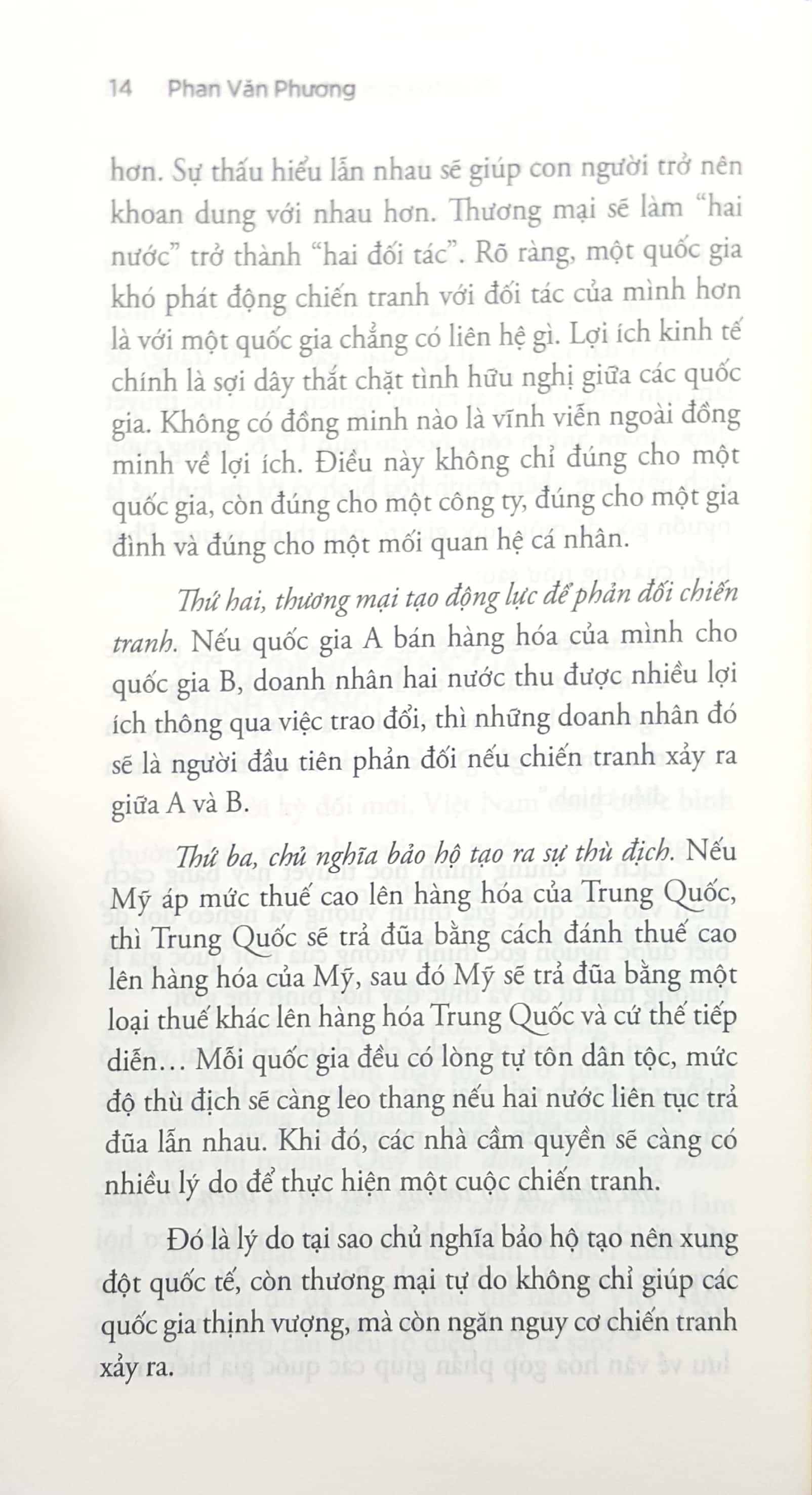 Đi Ra Thế Giới Với Người Khổng Lồ